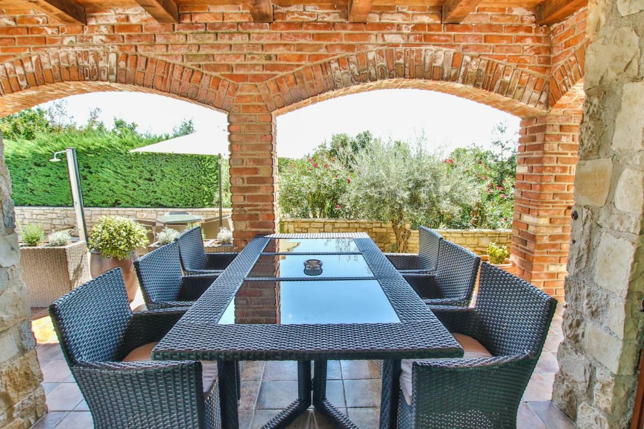 Villa Istriana Jakob With Pool Tar-Vabriga Exteriör bild