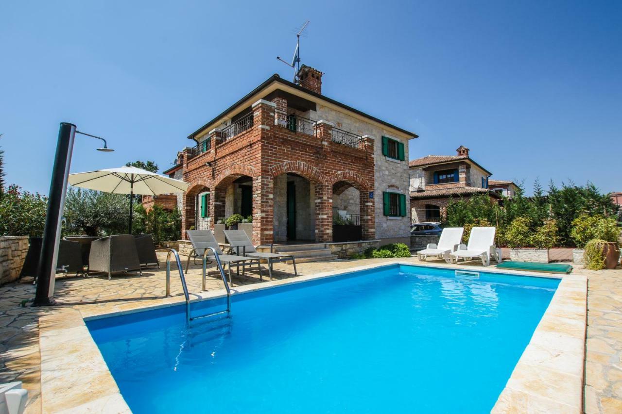 Villa Istriana Jakob With Pool Tar-Vabriga Exteriör bild
